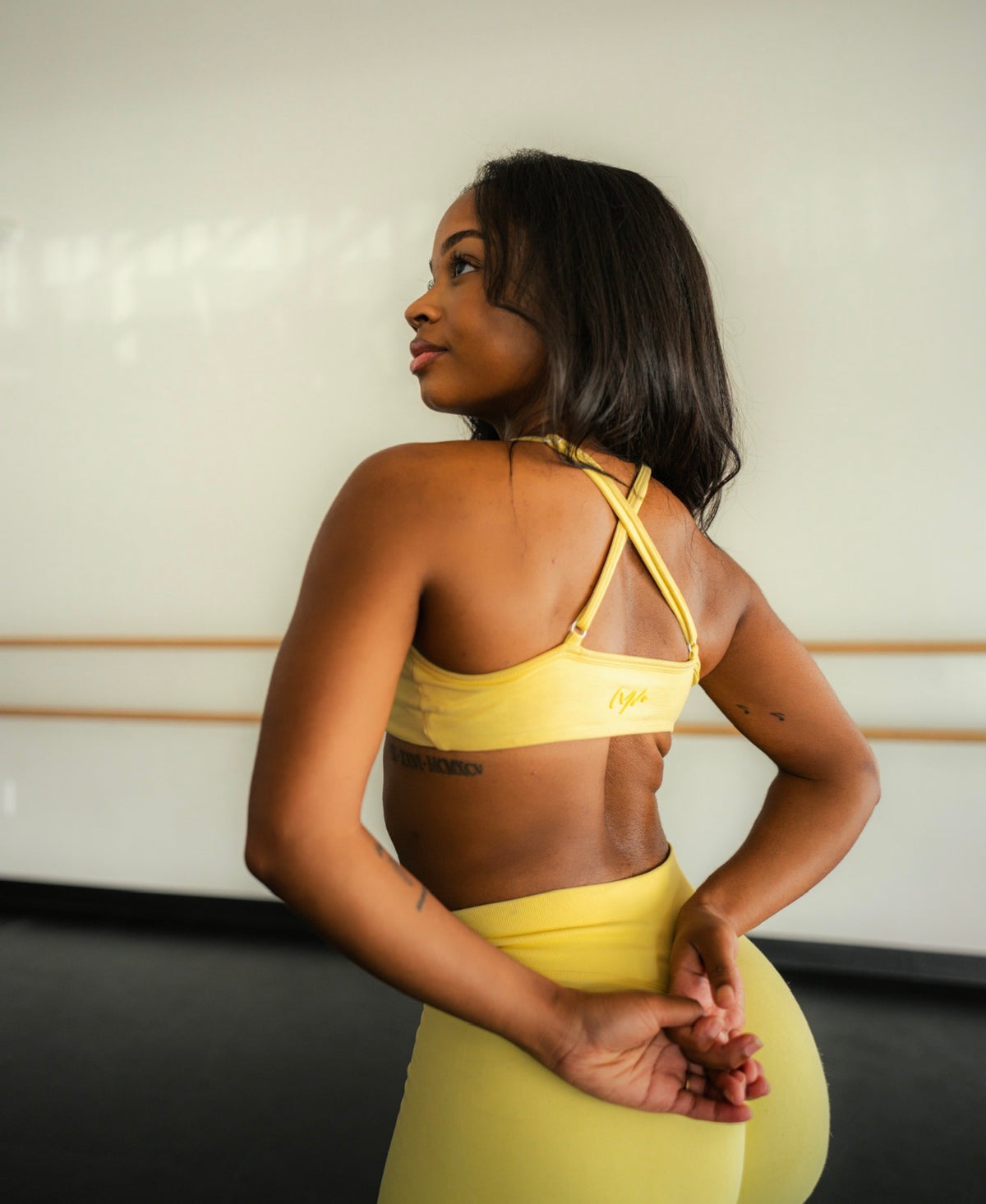 Seamless Minimal Sculpt Crossover Bralette